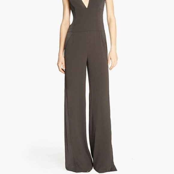 Halston Grey/green jumpsuit, nice V neckline - Picture 2 of 6